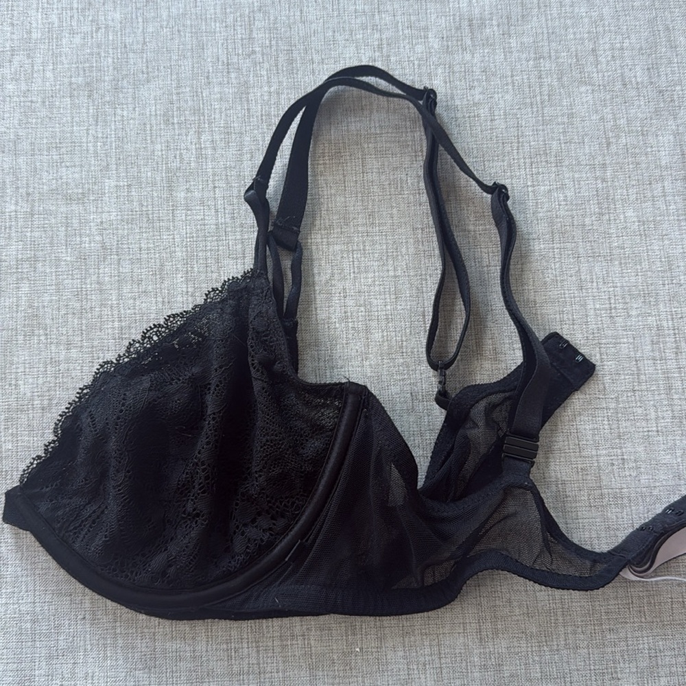 Victoria's Secret Unlined Black Underwire Lace Demi‎ Bra size 36C - Picture 2 of 9